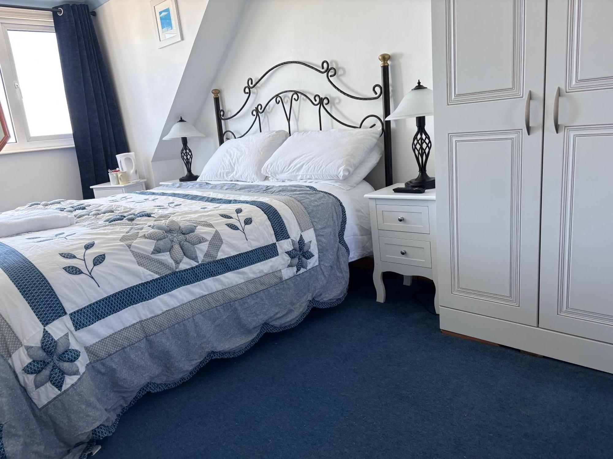 Bonjour Guest House Braye Eksteriør bilde